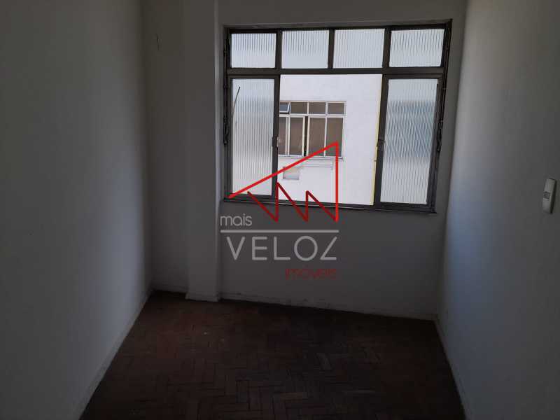 Apartamento à venda com 1 quarto, 40m² - Foto 11