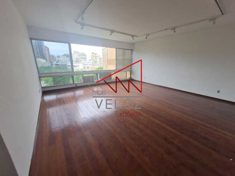 Apartamento à venda com 3 quartos, 174m² - Foto 3