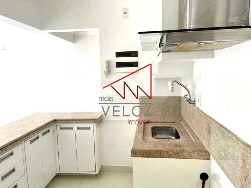 Apartamento à venda com 2 quartos, 74m² - Foto 17