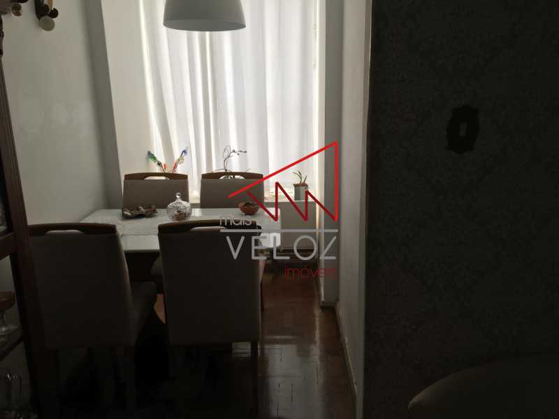 Apartamento à venda com 2 quartos, 62m² - Foto 4