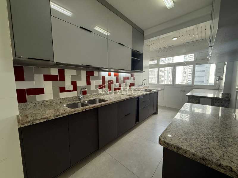Apartamento à venda com 3 quartos, 150m² - Foto 13