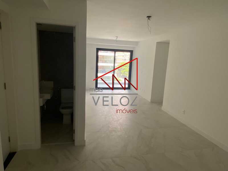 Apartamento à venda com 3 quartos, 94m² - Foto 1