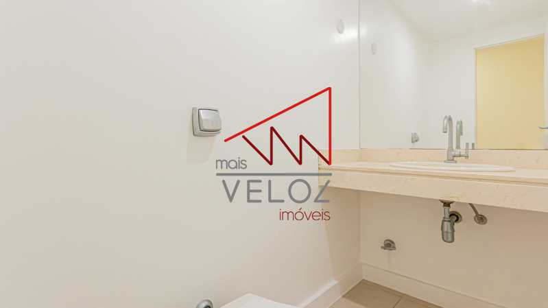 Apartamento à venda com 4 quartos, 153m² - Foto 2