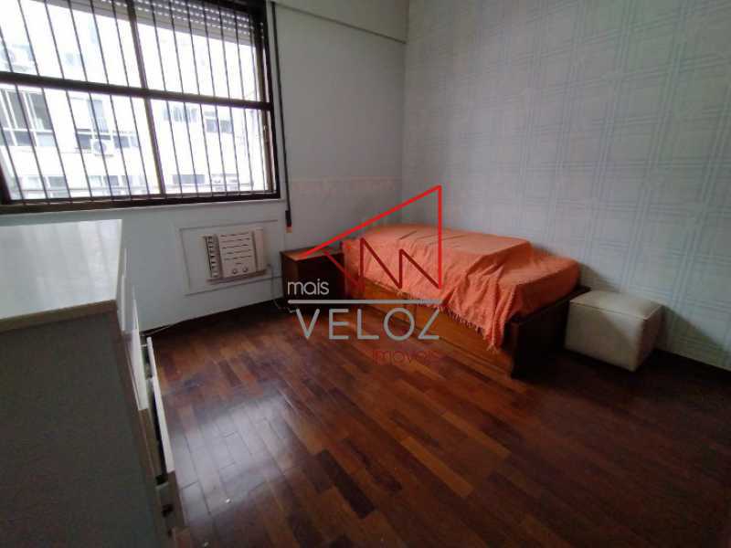 Apartamento à venda com 4 quartos, 227m² - Foto 12