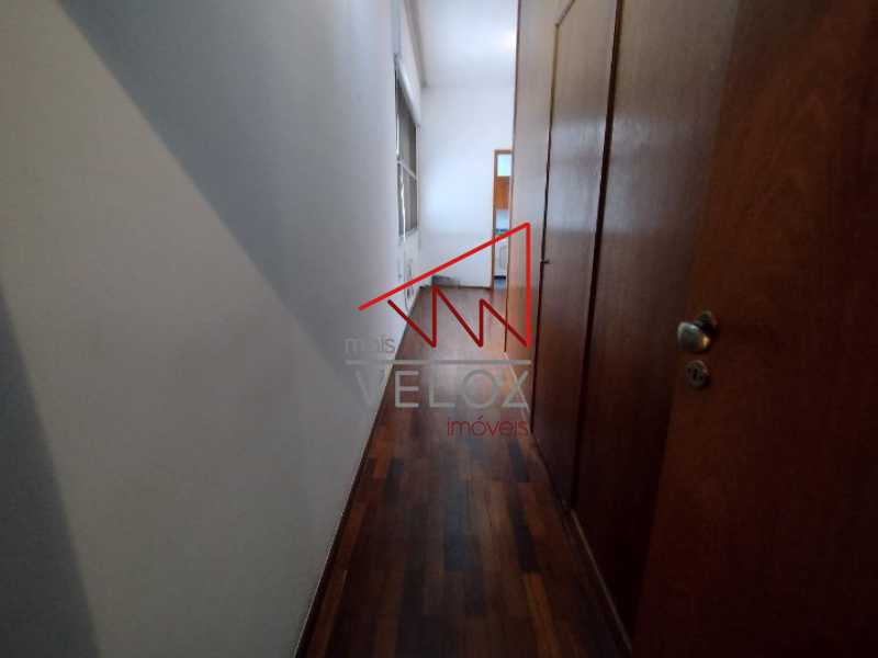 Apartamento à venda com 4 quartos, 227m² - Foto 16