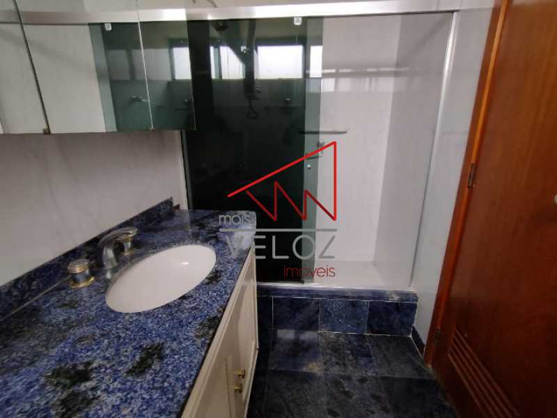 Apartamento à venda com 4 quartos, 227m² - Foto 19