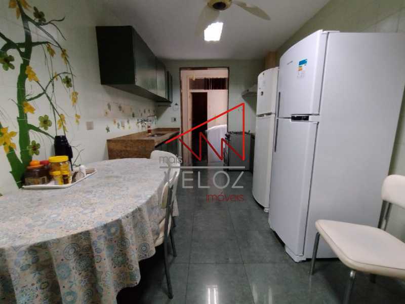 Apartamento à venda com 4 quartos, 227m² - Foto 20