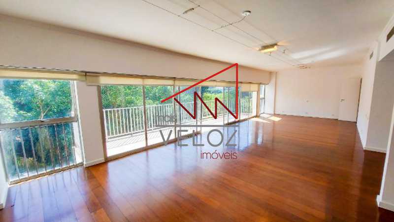 Apartamento à venda com 4 quartos, 257m² - Foto 1