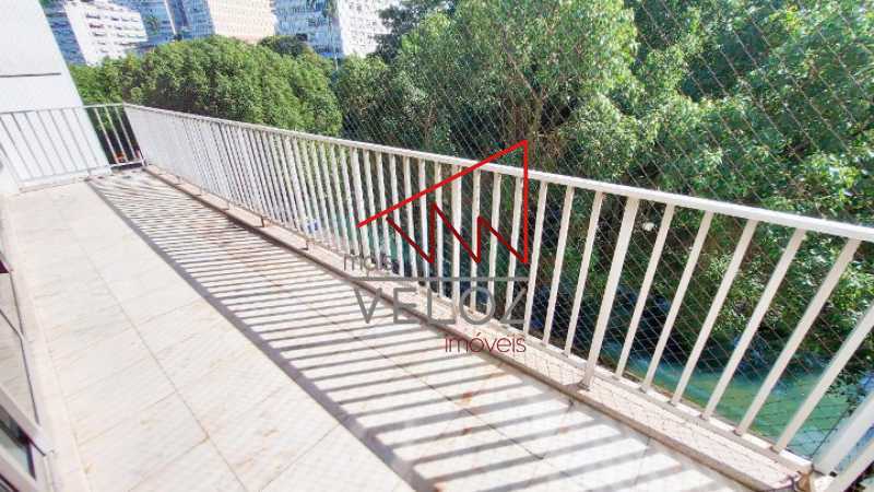 Apartamento à venda com 4 quartos, 257m² - Foto 4