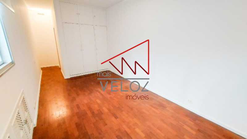 Apartamento à venda com 4 quartos, 257m² - Foto 10