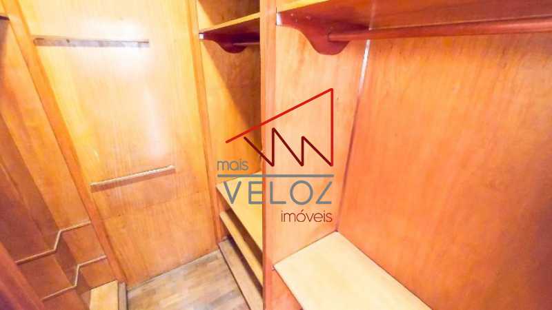 Apartamento à venda com 4 quartos, 257m² - Foto 14
