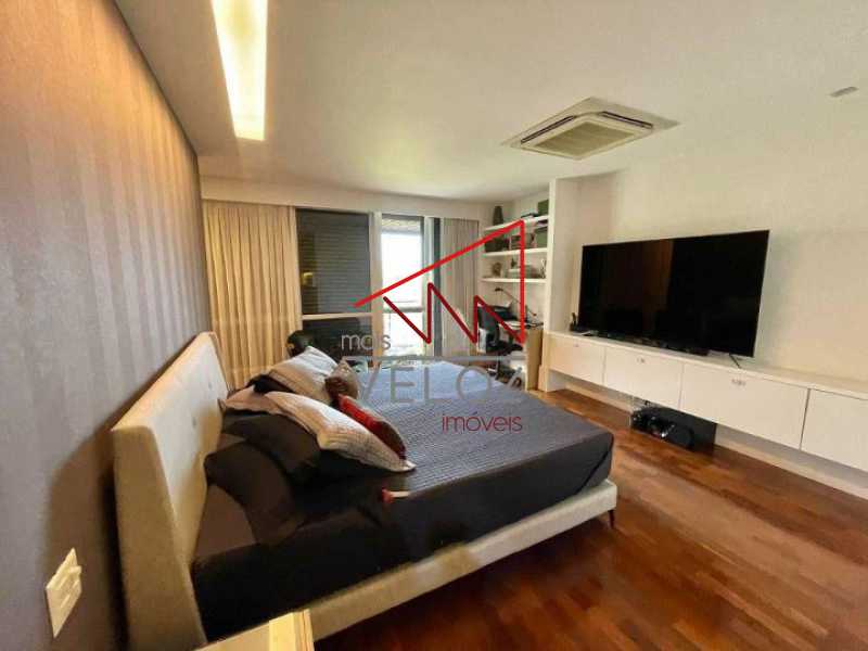 Apartamento à venda com 3 quartos, 227m² - Foto 17