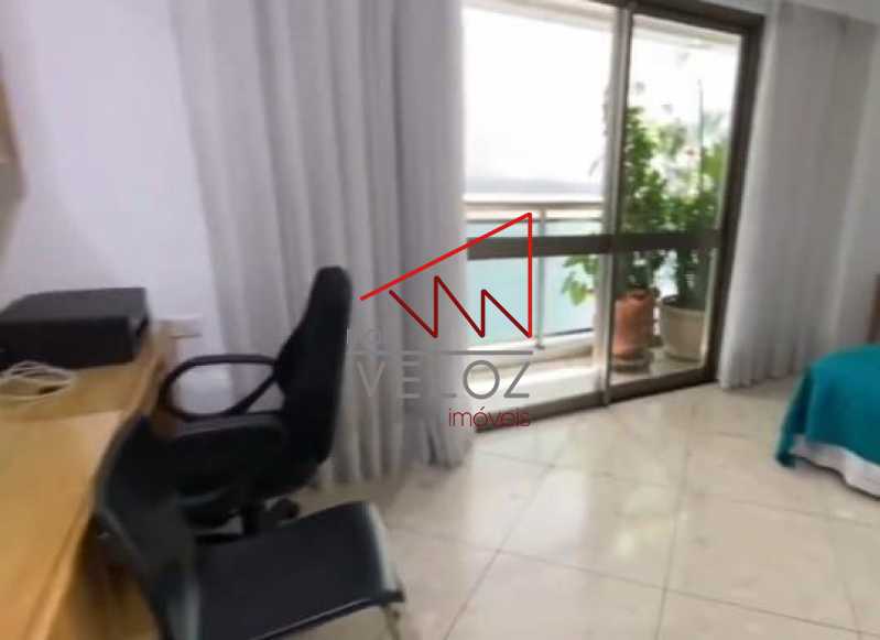 Apartamento à venda com 3 quartos, 218m² - Foto 16