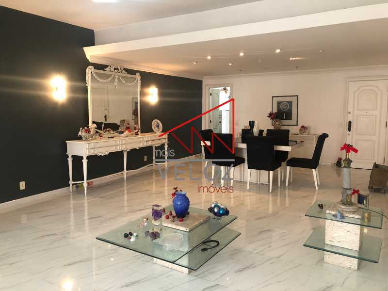 Apartamento à venda com 4 quartos, 202m² - Foto 1