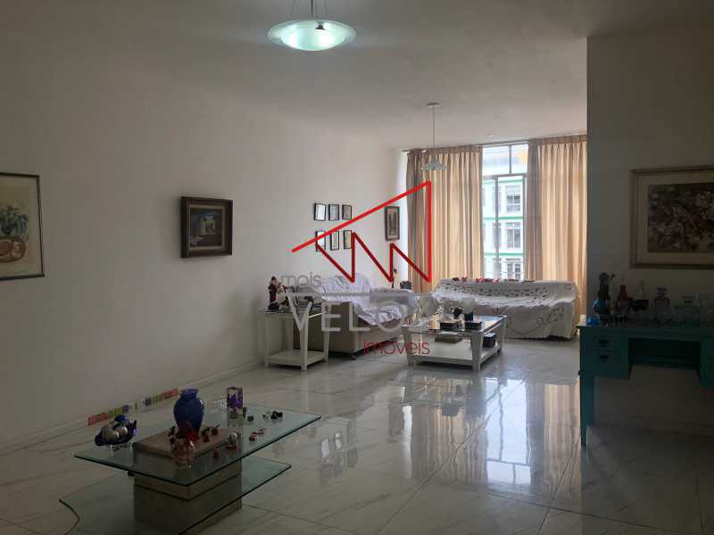 Apartamento à venda com 4 quartos, 202m² - Foto 3