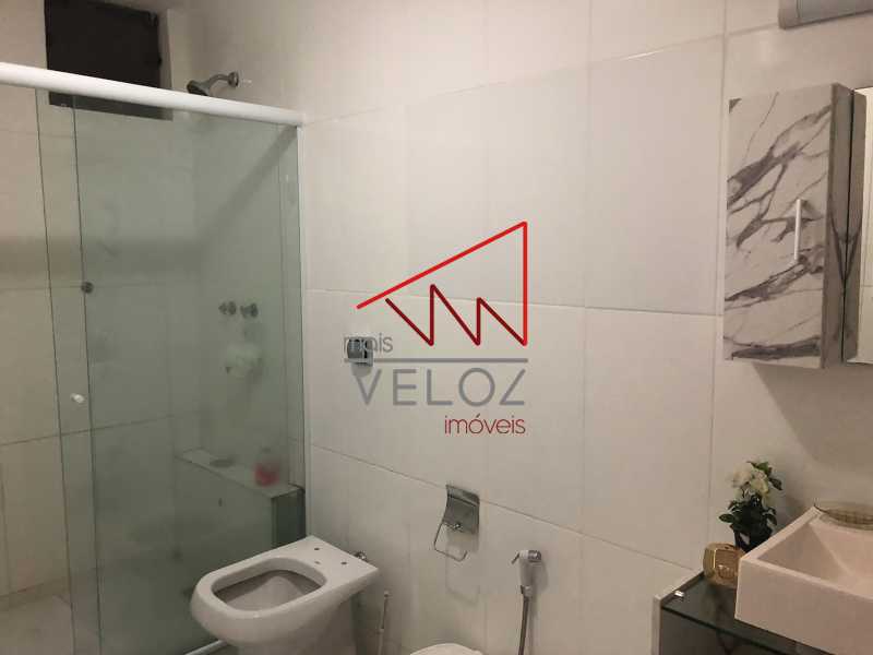 Apartamento à venda com 4 quartos, 202m² - Foto 11