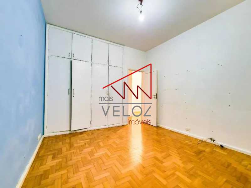 Apartamento à venda com 3 quartos, 135m² - Foto 9