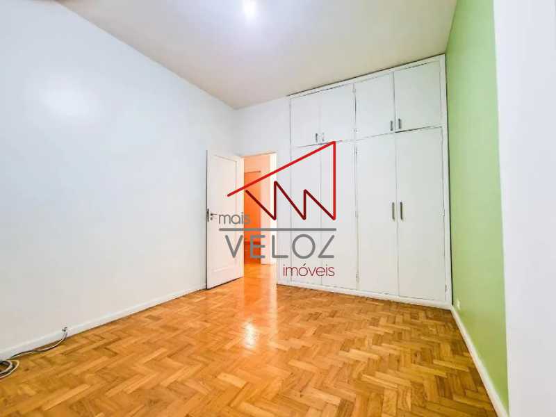 Apartamento à venda com 3 quartos, 135m² - Foto 11