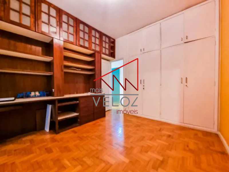 Apartamento à venda com 3 quartos, 135m² - Foto 13