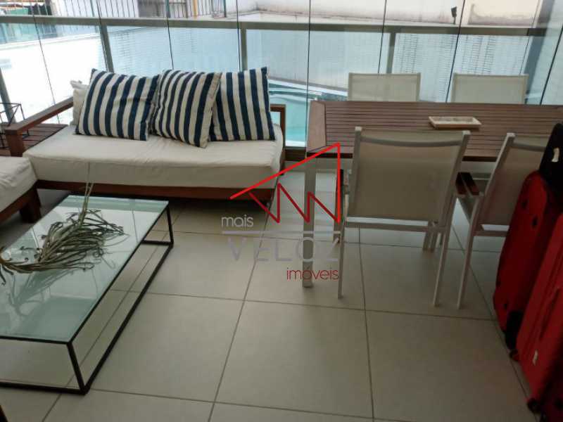 Apartamento à venda com 2 quartos, 94m² - Foto 17