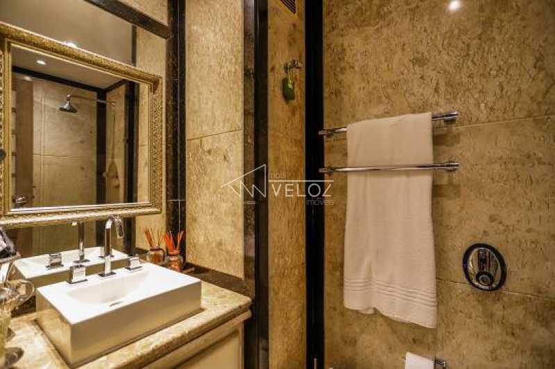 Apartamento à venda com 3 quartos, 251m² - Foto 19