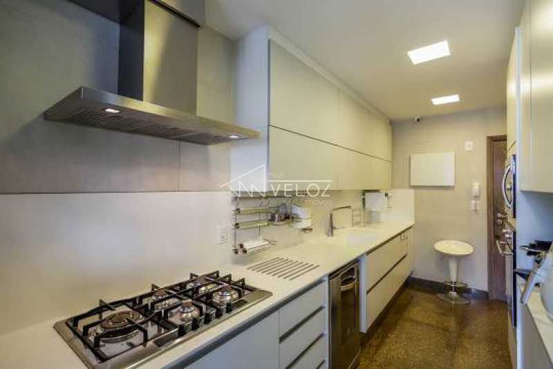 Apartamento à venda com 3 quartos, 251m² - Foto 24