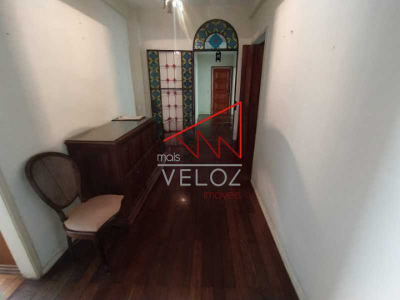 Apartamento à venda com 4 quartos, 236m² - Foto 5