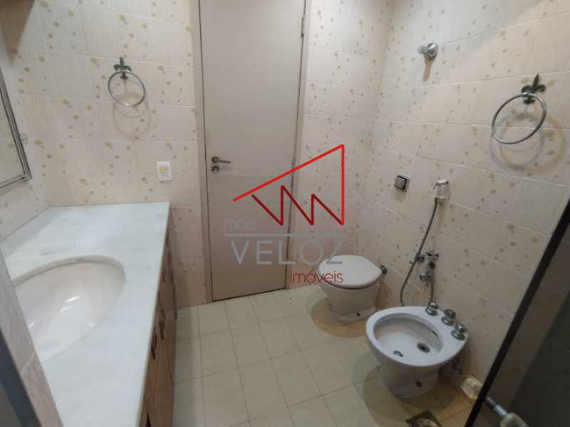 Apartamento à venda com 4 quartos, 236m² - Foto 9