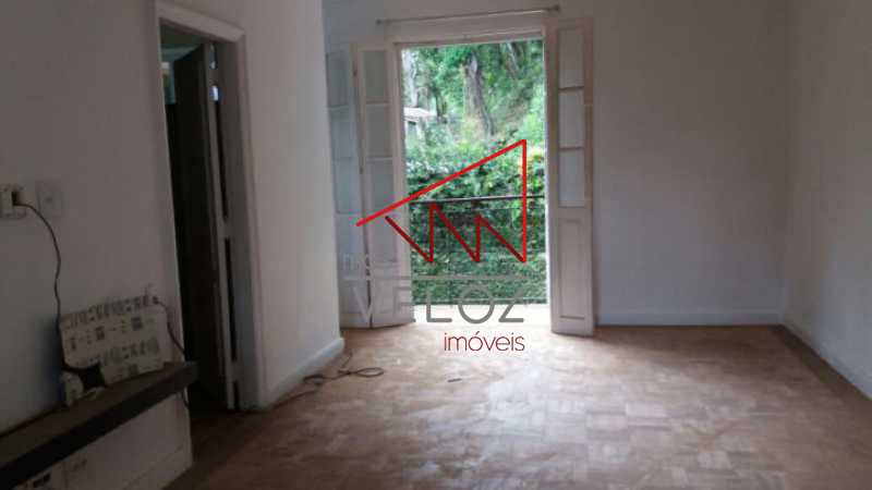 Casa à venda com 5 quartos, 560m² - Foto 9