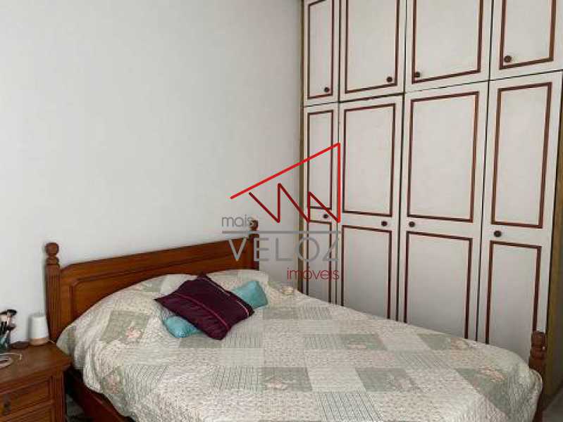 Apartamento à venda com 2 quartos, 68m² - Foto 4