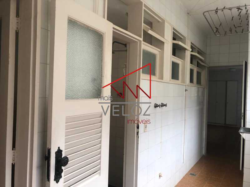 Apartamento à venda com 4 quartos, 186m² - Foto 18