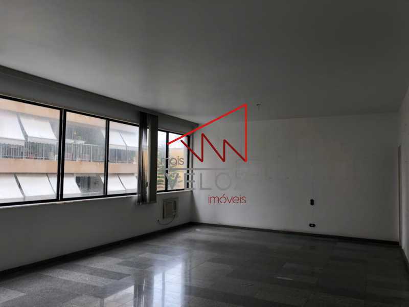 Apartamento à venda com 4 quartos, 186m² - Foto 2