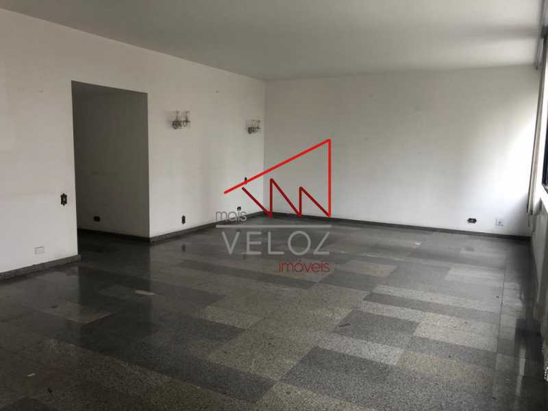 Apartamento à venda com 4 quartos, 186m² - Foto 3