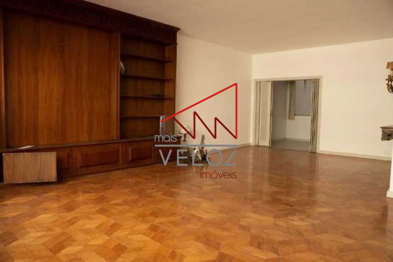 Apartamento à venda com 3 quartos, 180m² - Foto 2