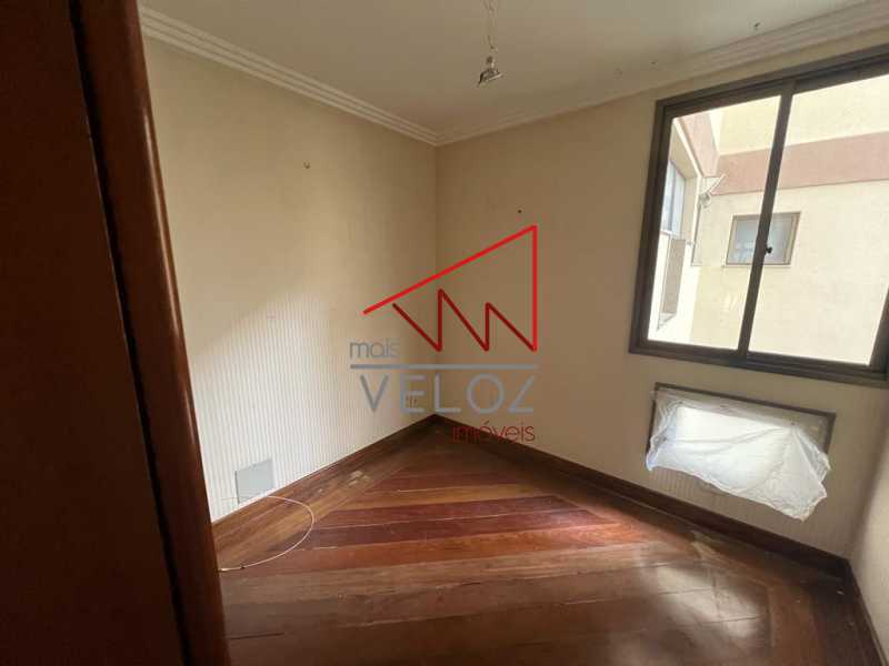 Apartamento à venda com 4 quartos, 169m² - Foto 11