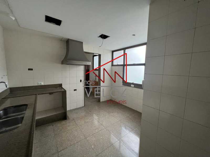 Apartamento à venda com 4 quartos, 169m² - Foto 23