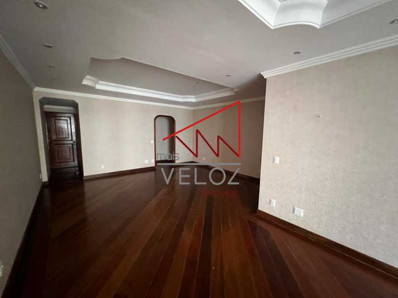 Apartamento à venda com 4 quartos, 169m² - Foto 4