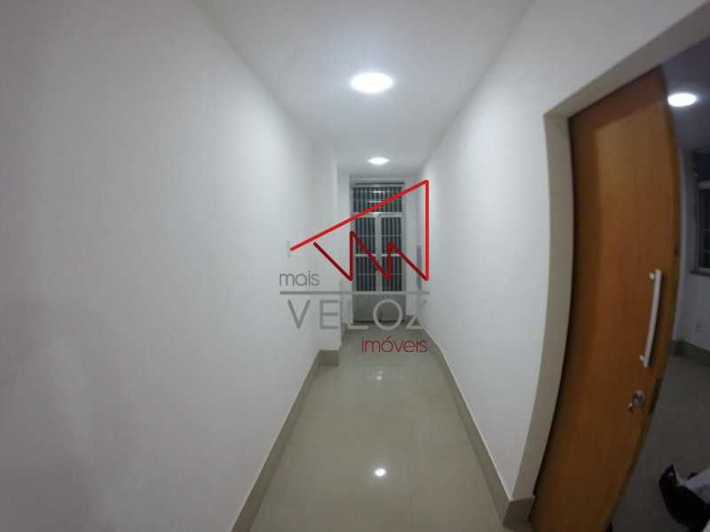 Casa Comercial à venda com 6 quartos, 392m² - Foto 4