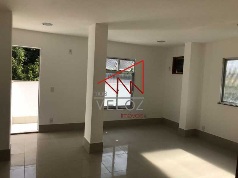 Casa Comercial à venda com 6 quartos, 392m² - Foto 3