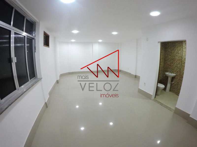 Casa Comercial à venda com 6 quartos, 392m² - Foto 13