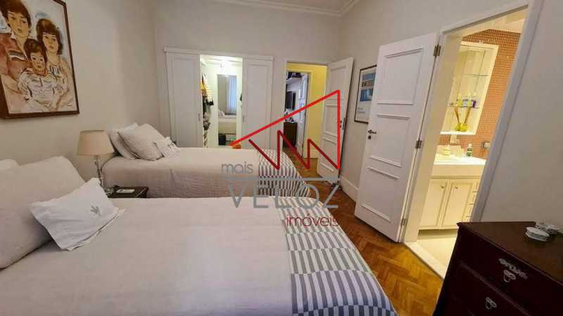 Apartamento à venda com 4 quartos, 250m² - Foto 18