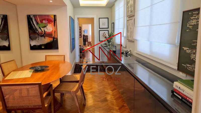 Apartamento à venda com 4 quartos, 250m² - Foto 17