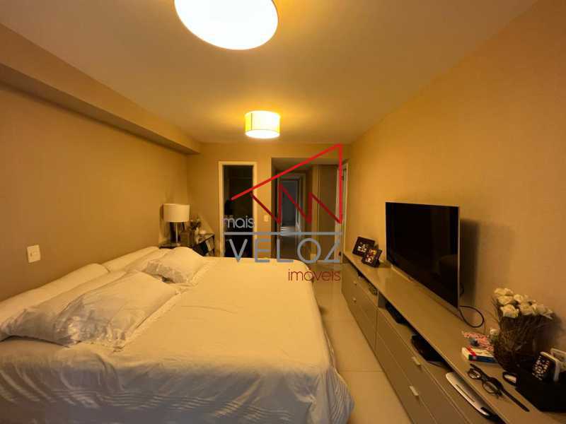 Apartamento, 4 quartos, 221 m² - Foto 1