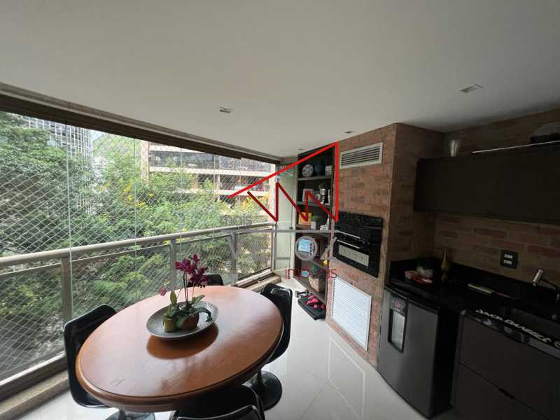 Apartamento, 4 quartos, 221 m² - Foto 11