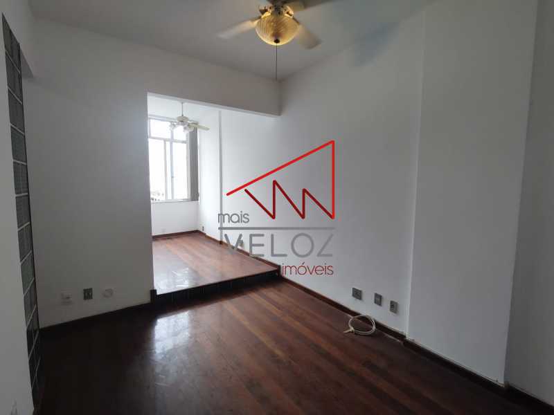 Apartamento à venda com 1 quarto, 46m² - Foto 2