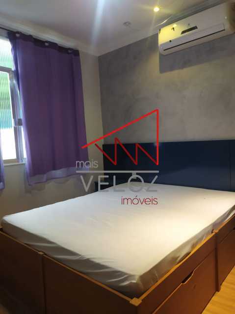 Apartamento à venda com 2 quartos, 70m² - Foto 11