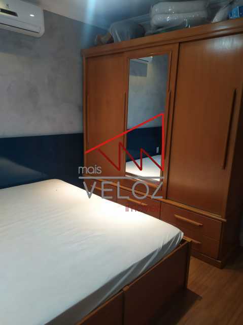 Apartamento à venda com 2 quartos, 70m² - Foto 12