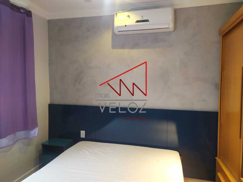 Apartamento à venda com 2 quartos, 70m² - Foto 13