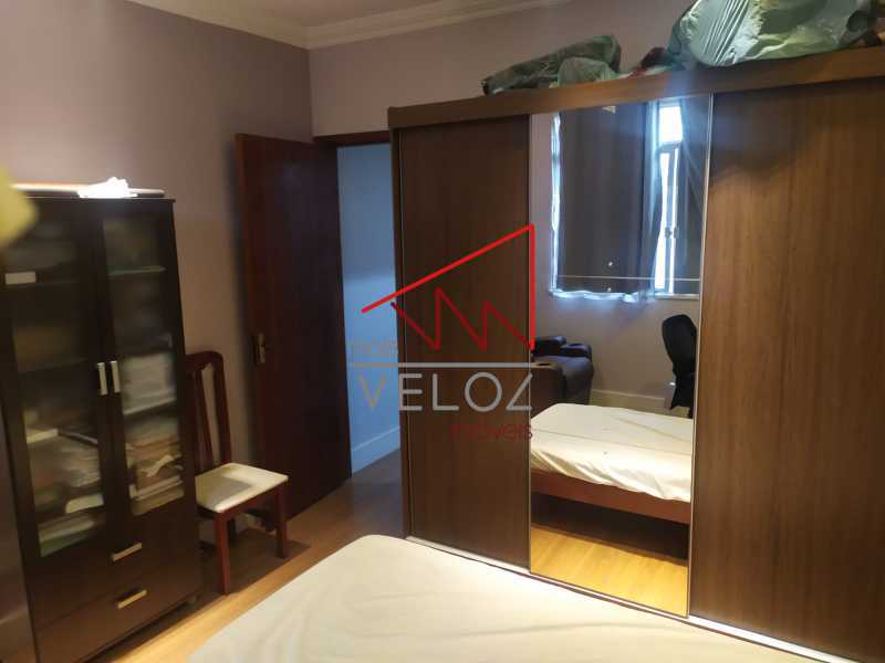 Apartamento à venda com 2 quartos, 70m² - Foto 15