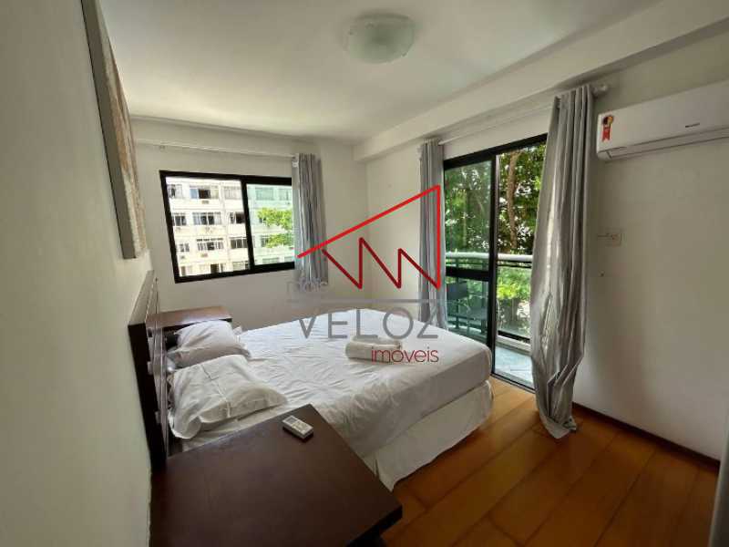 Apartamento à venda com 2 quartos, 76m² - Foto 11